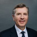 Владимир Лавров